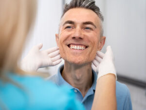 implantes dentários na terceira idade